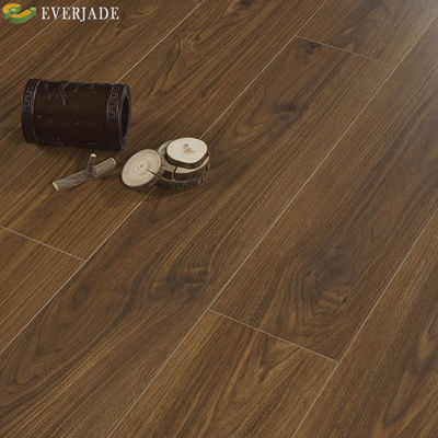 Καθαρό βαθμό Πολυχρωματικό 15mm Κόκκινο δρυοφόρο επικάλυμμα SPC Τρία στρώματα μηχανικής δρυοφόρου δαπέδου