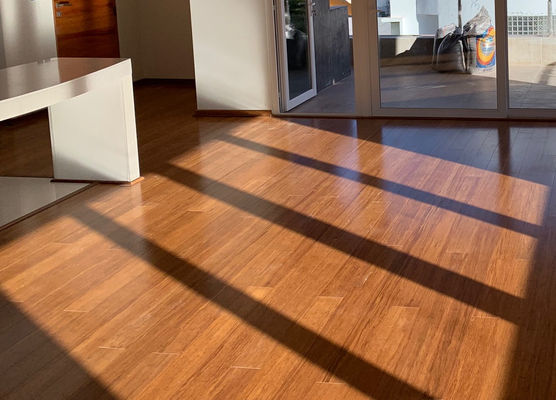 Δαχτυλό υφασμένο ξύλινο δάπεδο από μπαμπού 10 mm 18 mm για εγκατάσταση πάνω από το βαθμό / κάτω από το δάπεδο από ξύλο