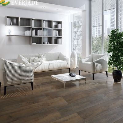 Εσωτερικά δάπεδα SPC με επικάλυψη UV Laque και εύκολη εγκατάσταση συστήματος Unilin Click