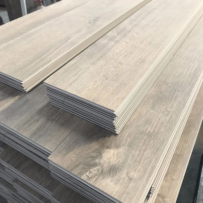 Σύγχρονο σχεδιασμό 4.0mm-10mm ανθεκτικό στην φθορά SPC βινύλιο δάπεδο με προστασία από UV λάκα