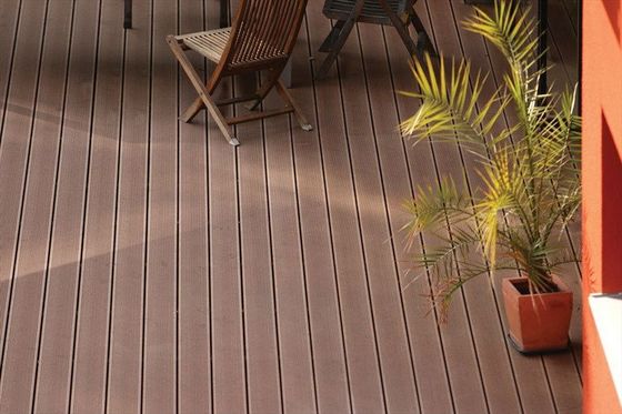 Ανθεκτική στις ρωγμές συνεκτόνωση wpc deck voyage σύνθετη επιφάνεια με 12 επιλογές χρωμάτων